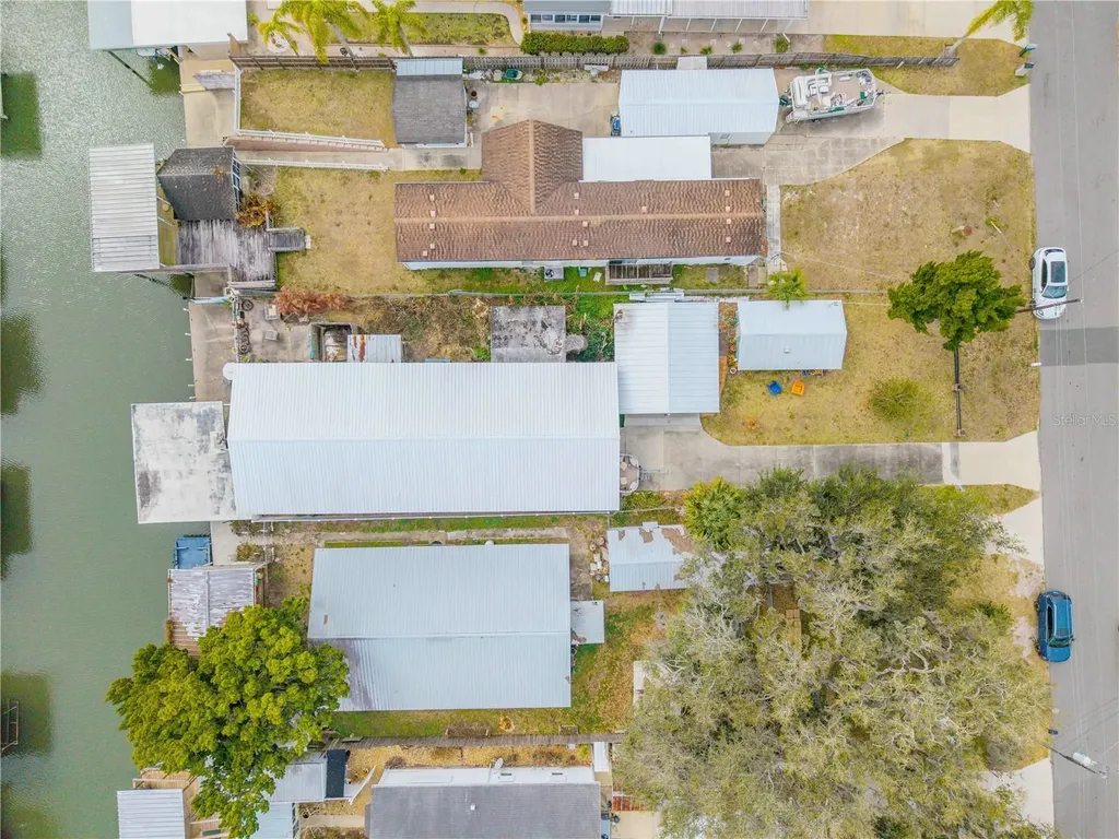 201 Gary Avenue Oak Hill FL 32759