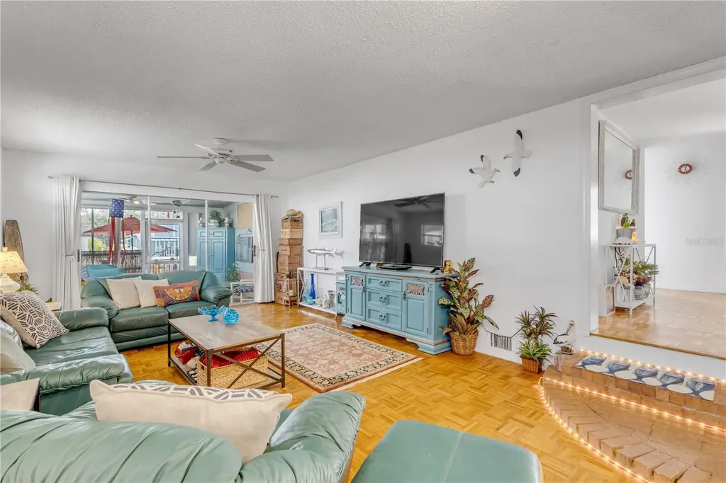 201 Gary Avenue Oak Hill FL 32759