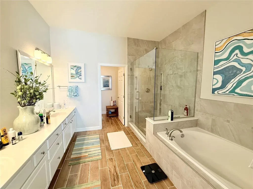 5048 Shoreway Loop Orlando FL 32819