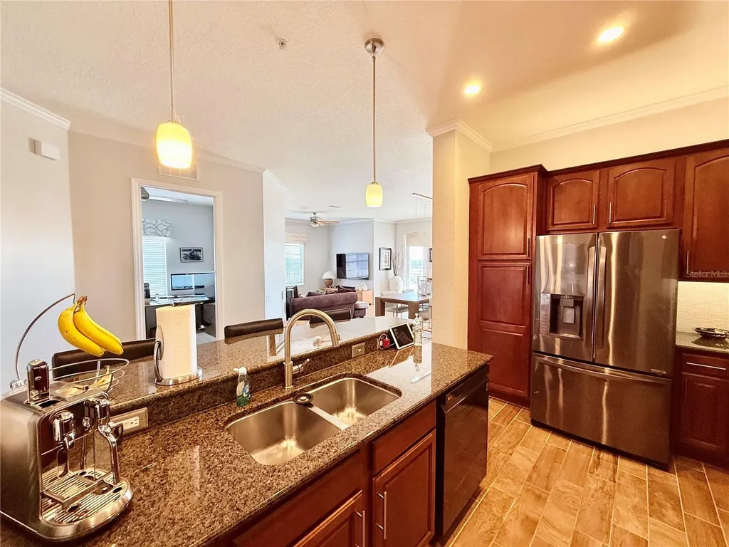 5048 Shoreway Loop Orlando FL 32819