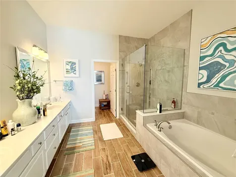 5048 Shoreway Loop Orlando FL 32819