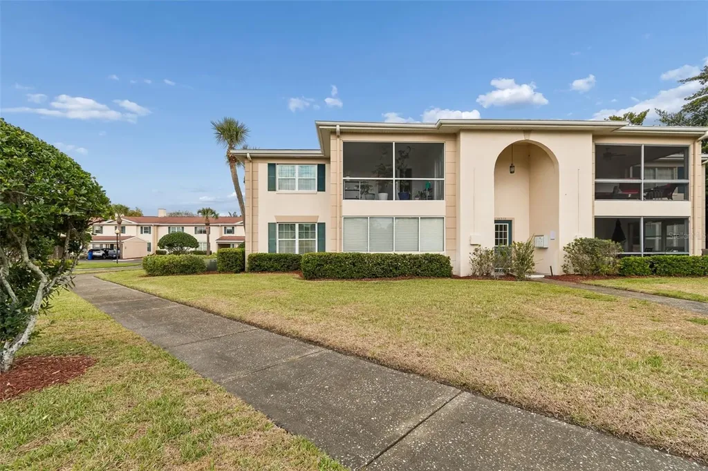 10375 Carrollwood Lane Tampa FL 33618