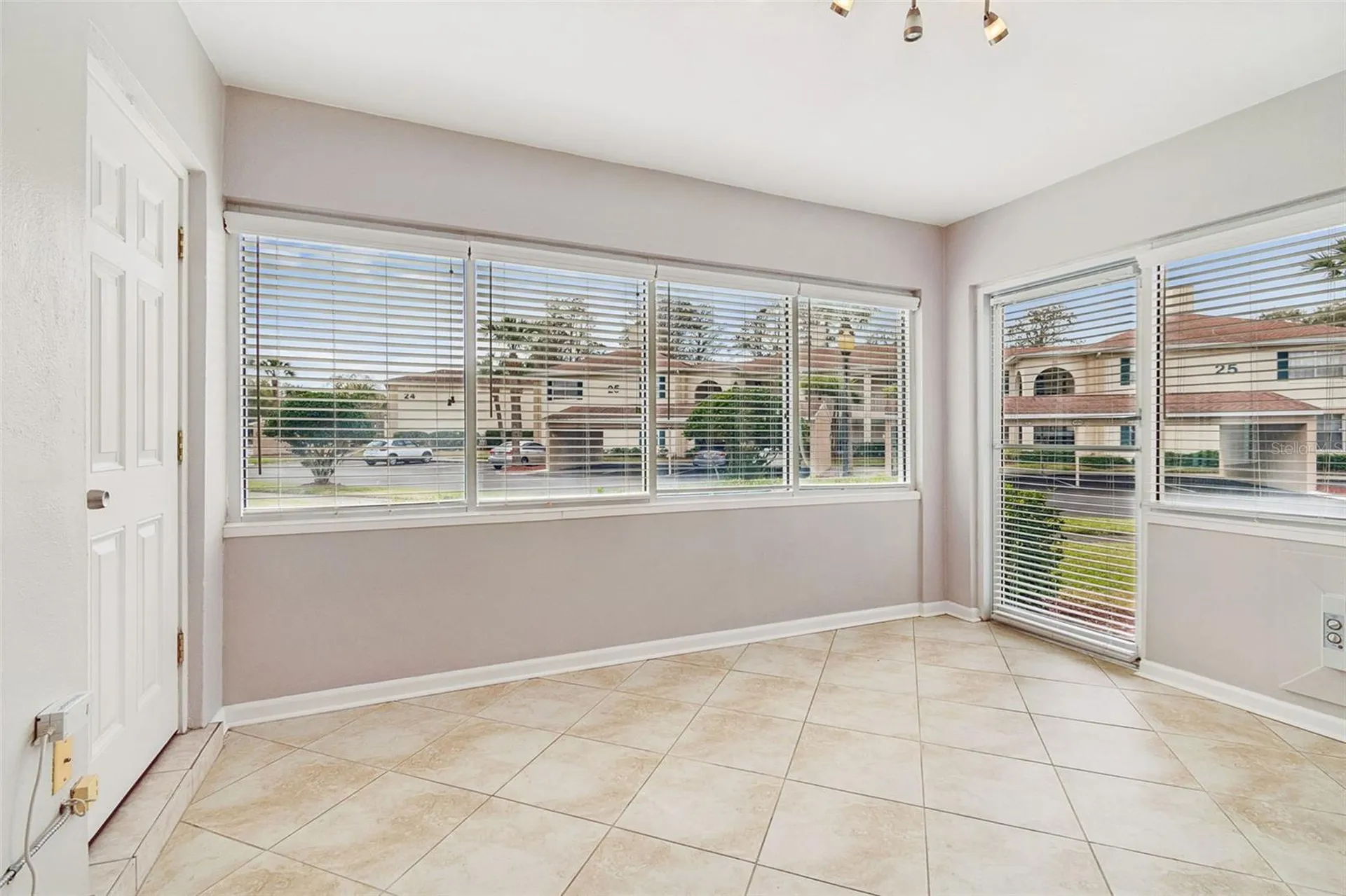 10375 Carrollwood Lane Tampa FL 33618