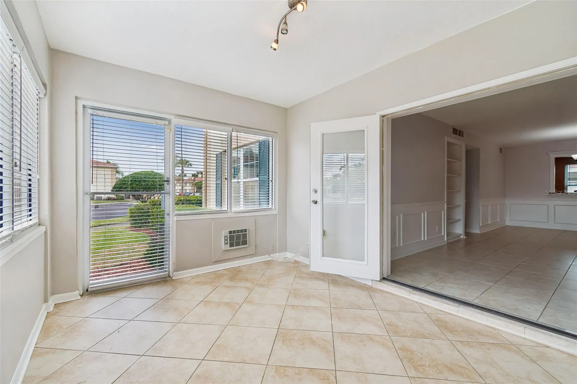 10375 Carrollwood Lane Tampa FL 33618