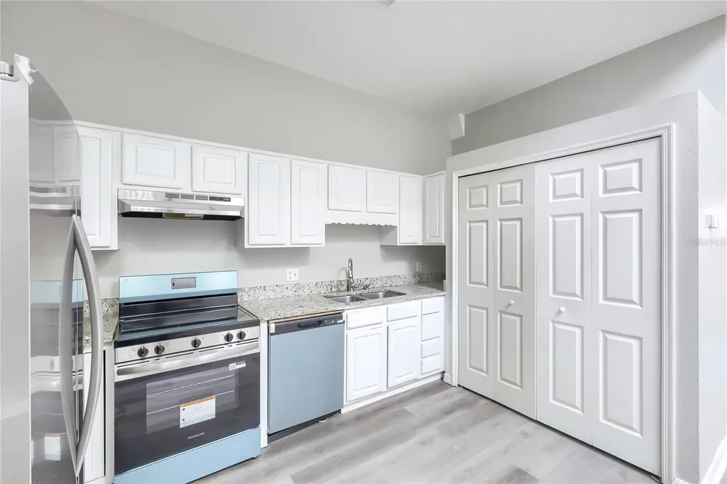 1069 Universal Rest Place Kissimmee FL 34744
