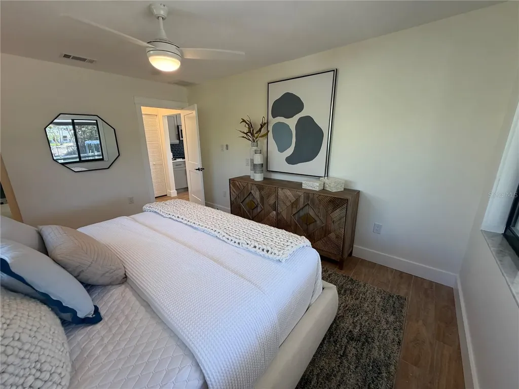608 Gladstone Lane Holmes Beach FL 34217