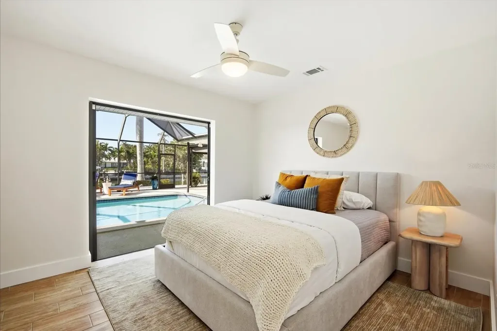 608 Gladstone Lane Holmes Beach FL 34217