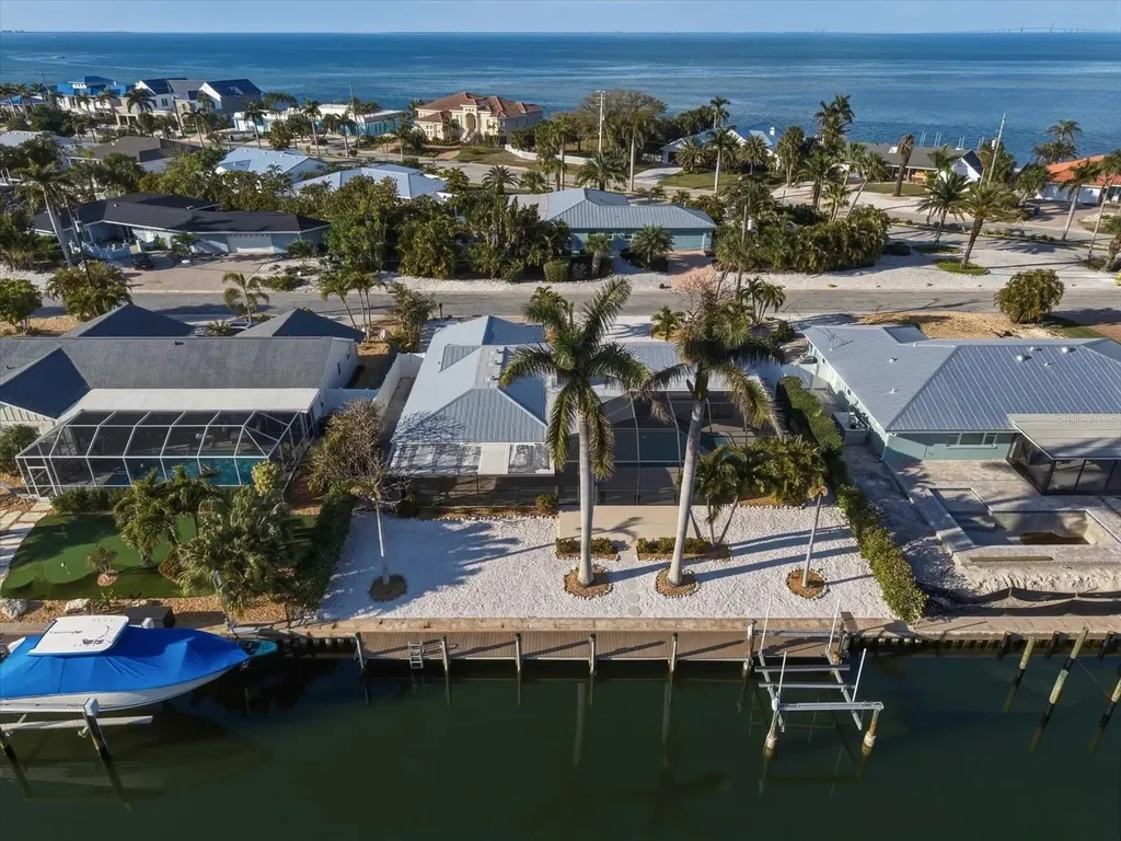 608 Gladstone Lane Holmes Beach FL 34217