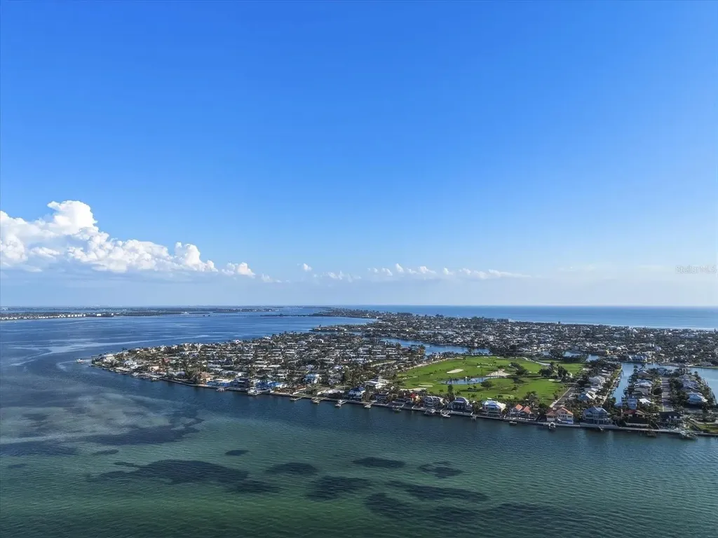 608 Gladstone Lane Holmes Beach FL 34217