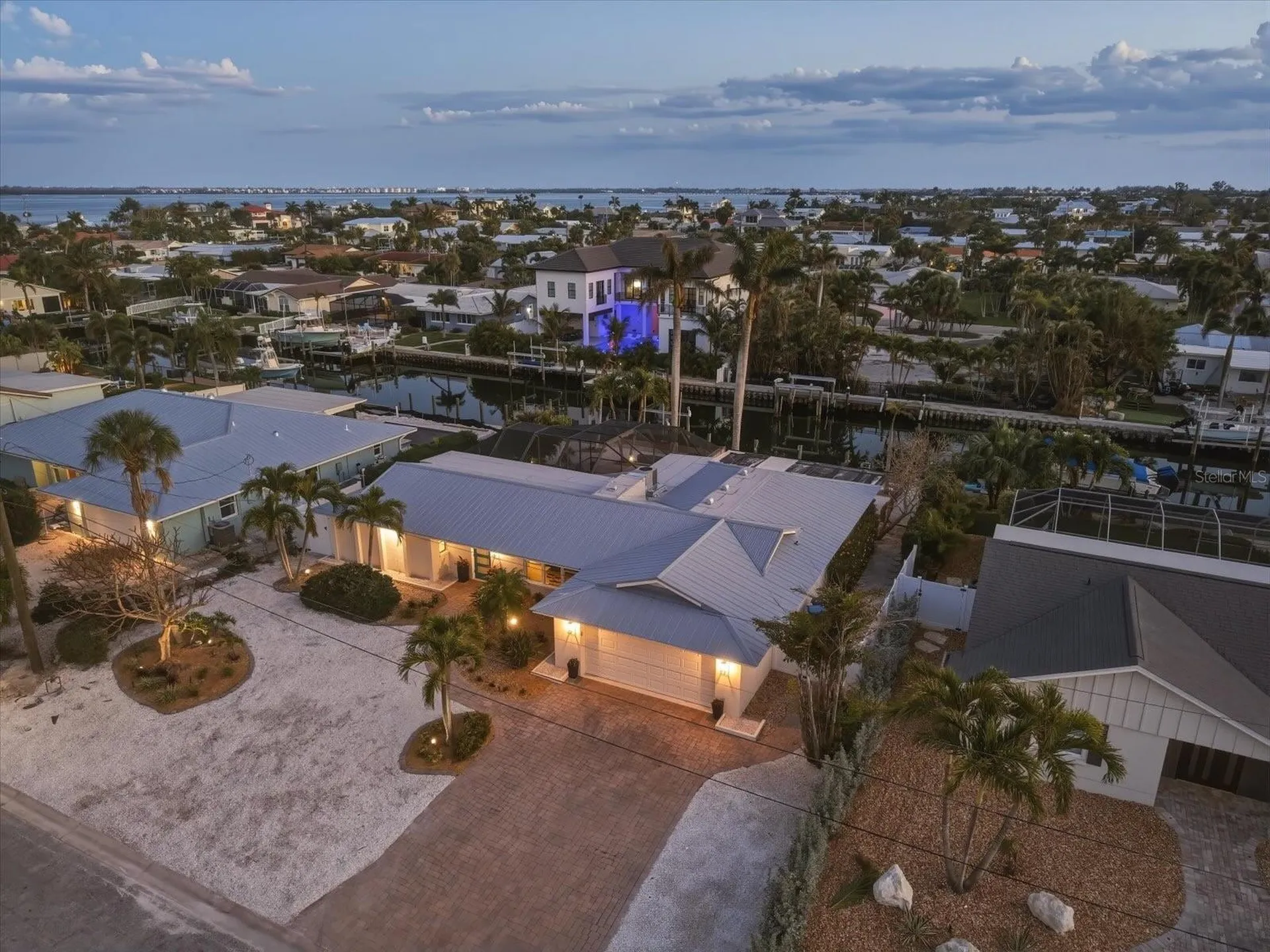608 Gladstone Lane Holmes Beach FL 34217