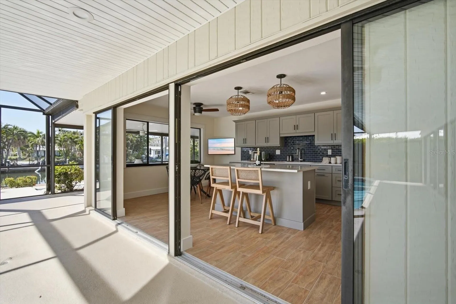608 Gladstone Lane Holmes Beach FL 34217