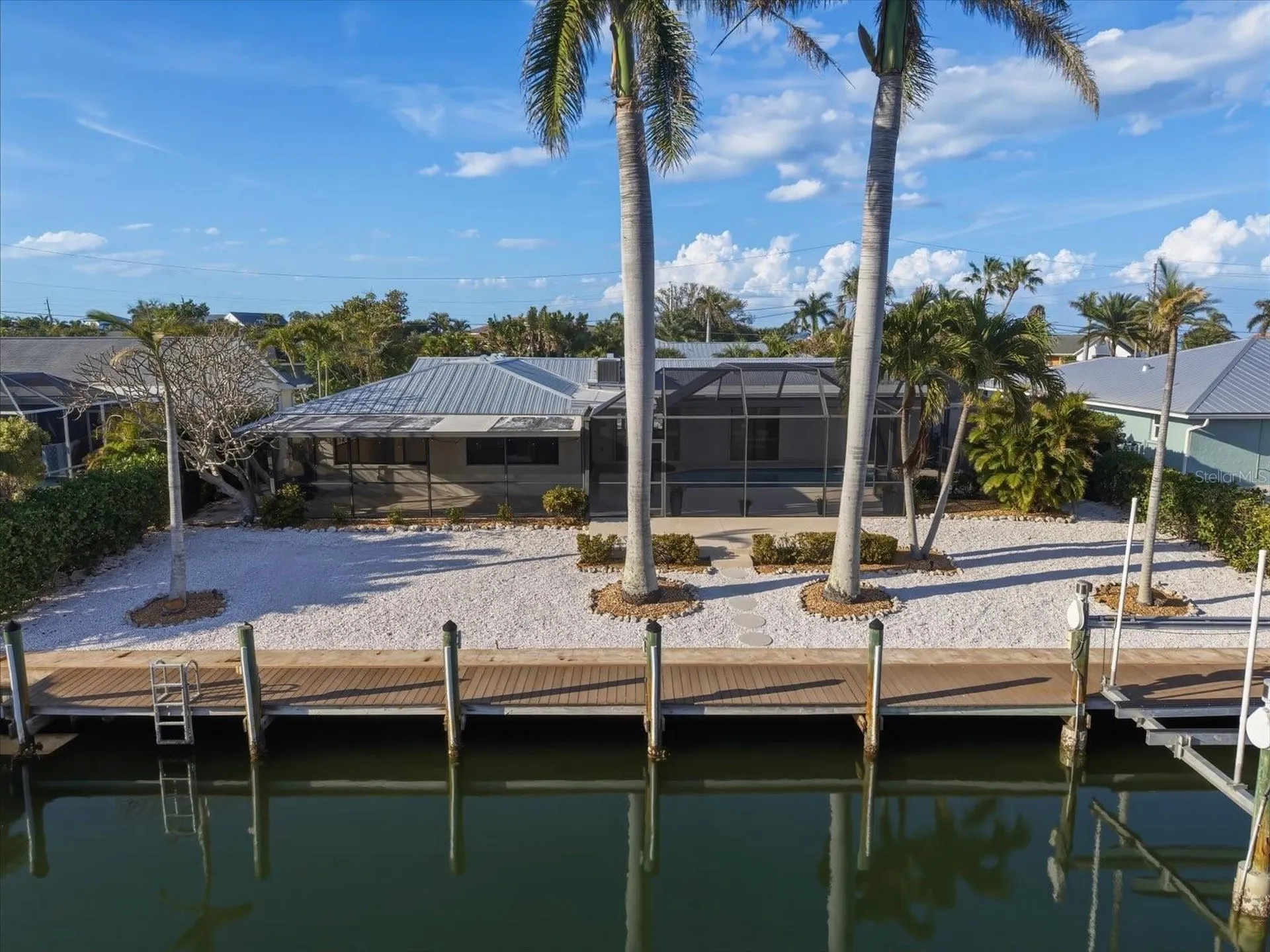 608 Gladstone Lane Holmes Beach FL 34217