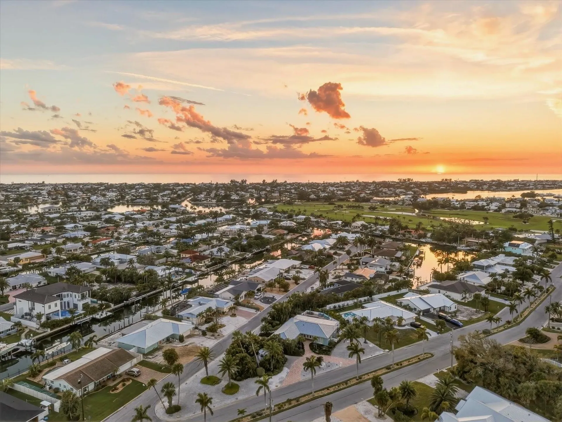608 Gladstone Lane Holmes Beach FL 34217