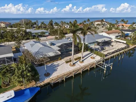 608 Gladstone Lane Holmes Beach FL 34217