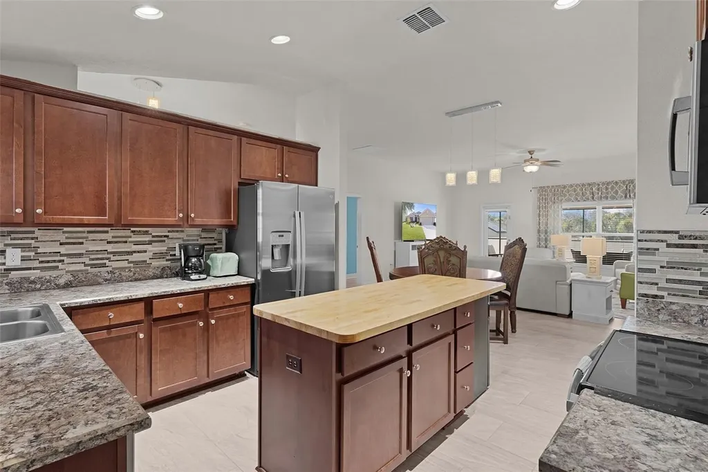 403 Edith Drive Fruitland Park FL 34731