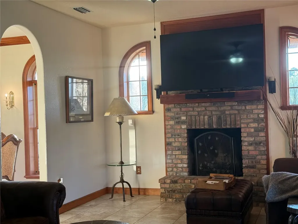 10555 NW 28th Place Ocala FL 34482