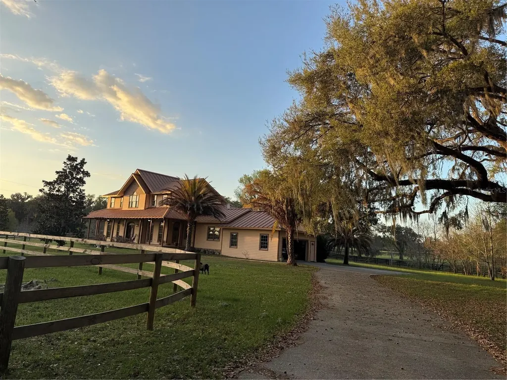 10555 NW 28th Place Ocala FL 34482