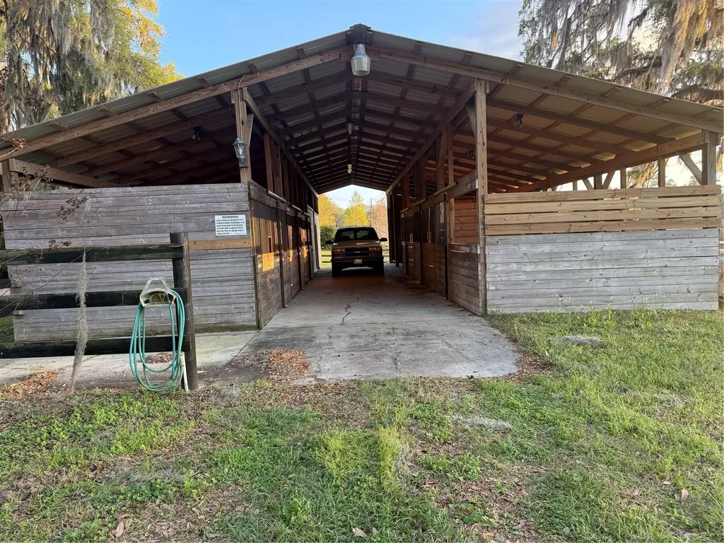 10555 NW 28th Place Ocala FL 34482