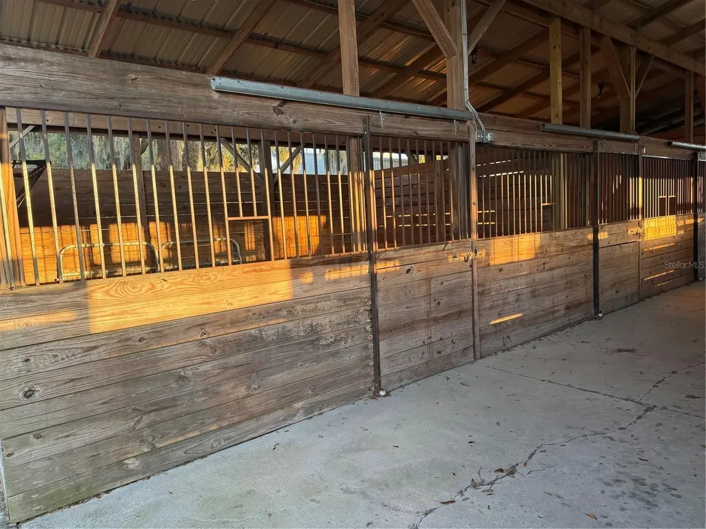 10555 NW 28th Place Ocala FL 34482