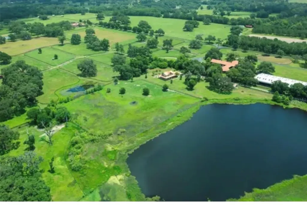 10555 NW 28th Place Ocala FL 34482