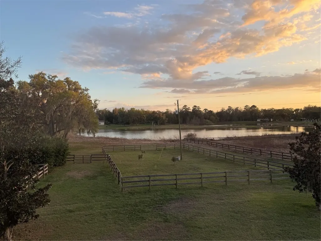 10555 NW 28th Place Ocala FL 34482