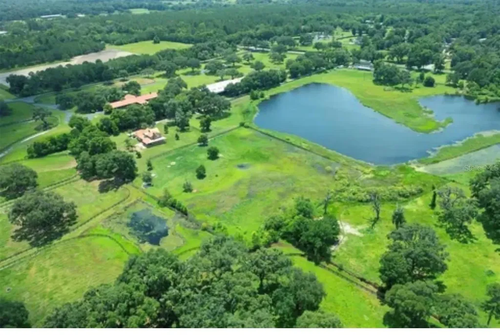 10555 NW 28th Place Ocala FL 34482