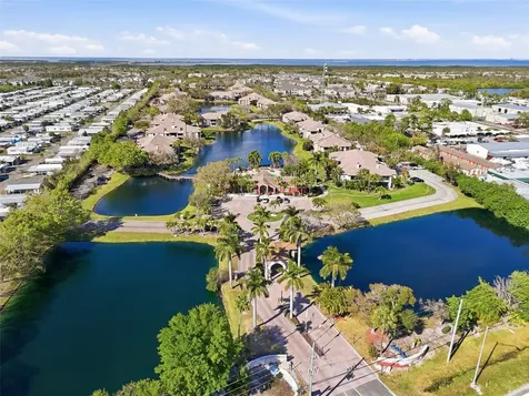 10265 Gandy Boulevard N St Petersburg FL 33702