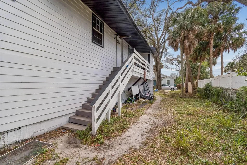 2402 Cassell Street Tampa FL 33605