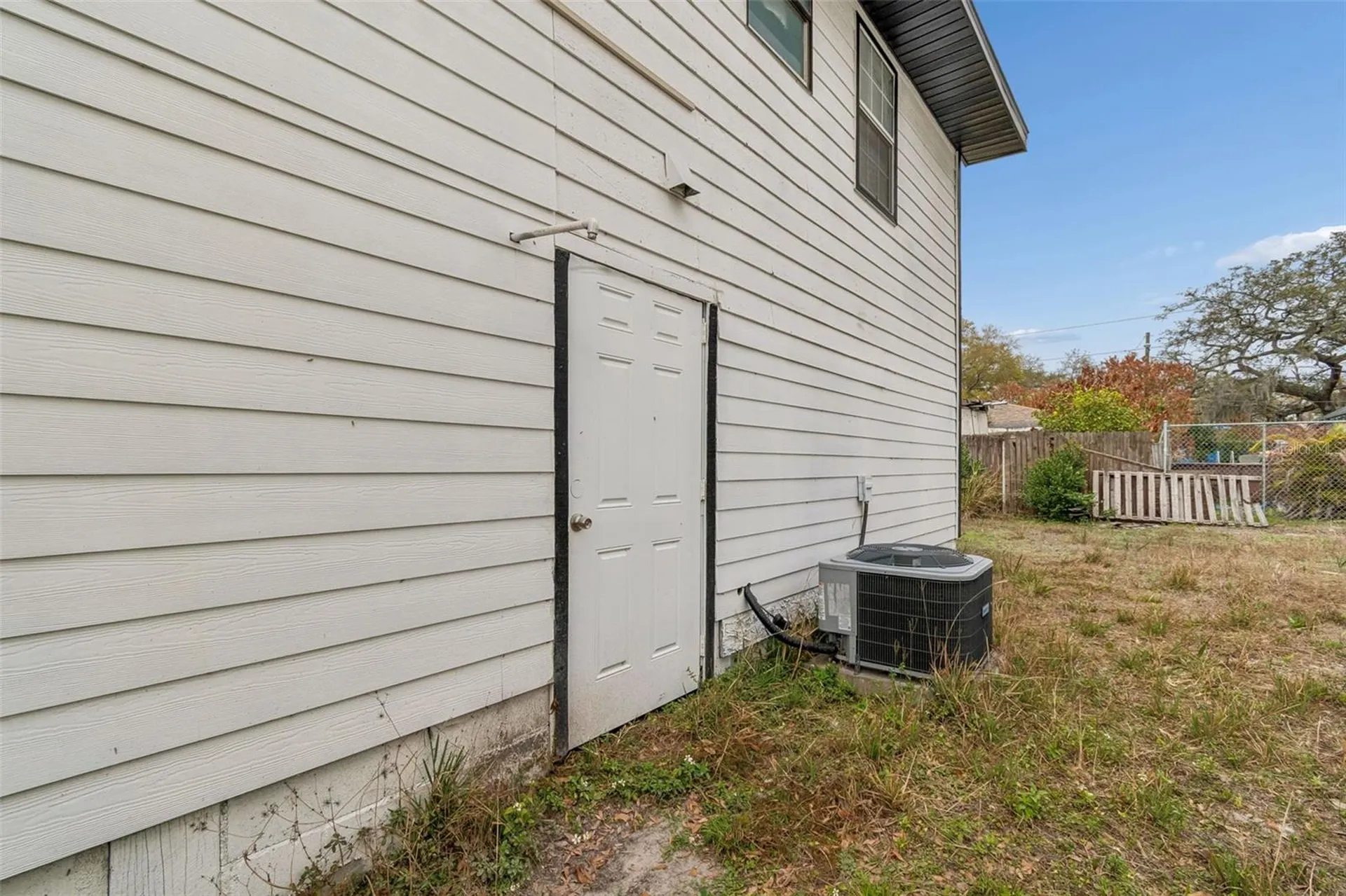 2402 Cassell Street Tampa FL 33605