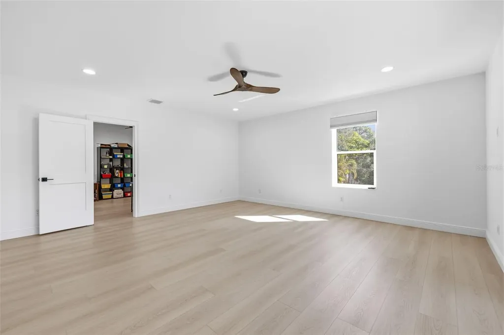 639 43rd Avenue N St Petersburg FL 33703