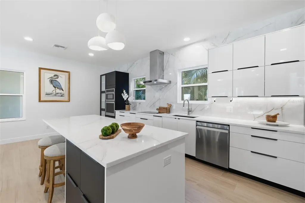 639 43rd Avenue N St Petersburg FL 33703