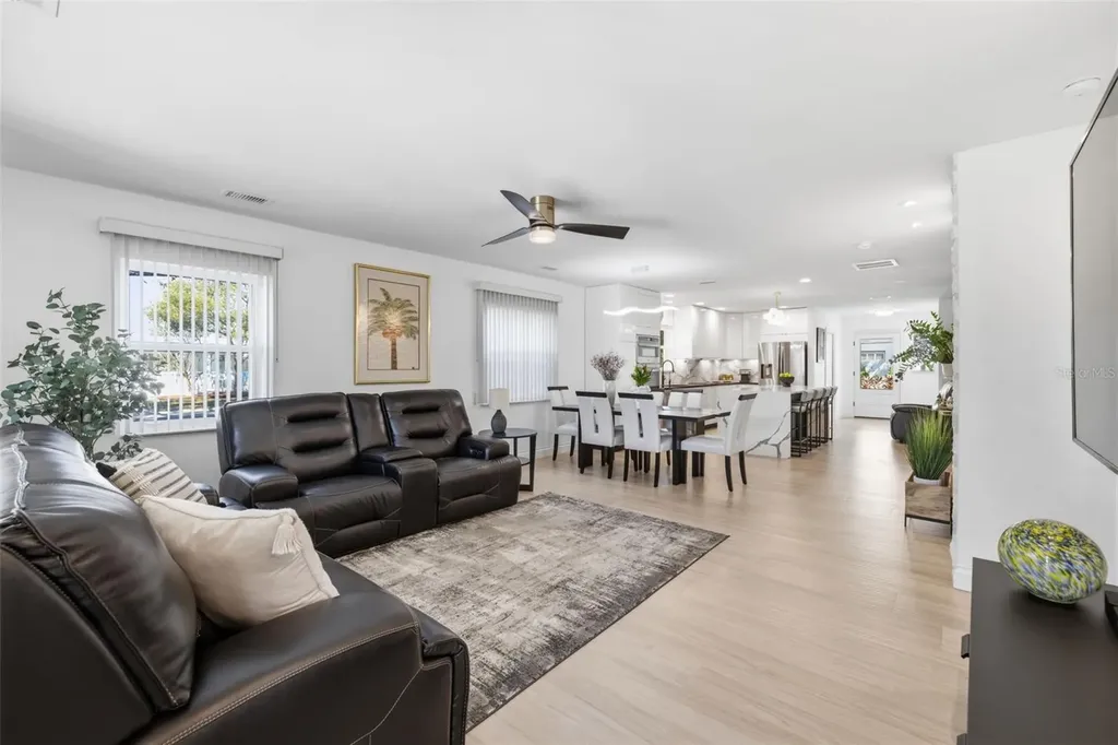639 43rd Avenue N St Petersburg FL 33703