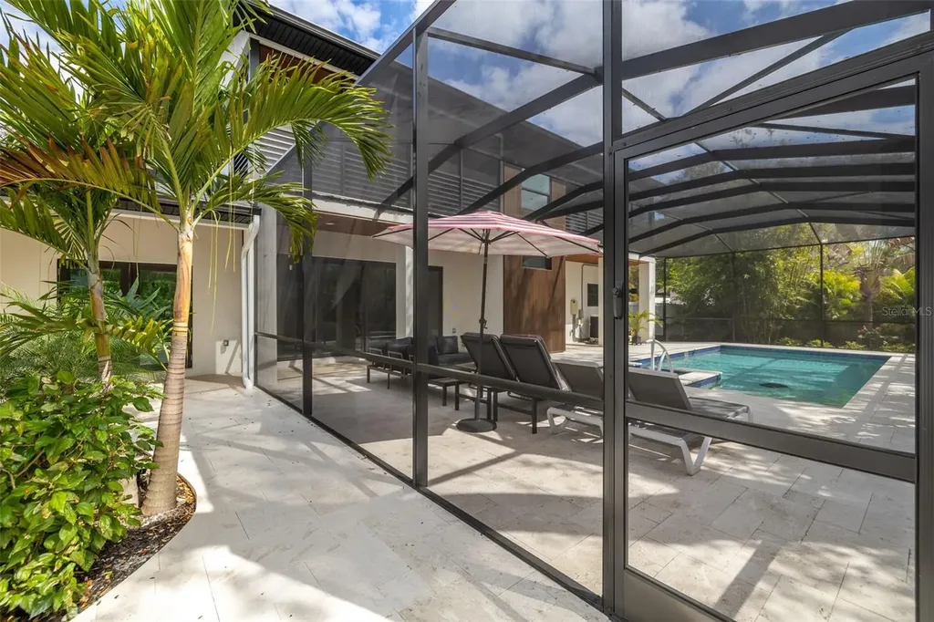 639 43rd Avenue N St Petersburg FL 33703