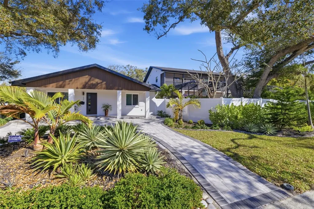 639 43rd Avenue N St Petersburg FL 33703