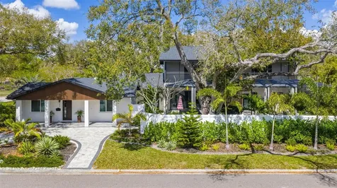 639 43rd Avenue N St Petersburg FL 33703