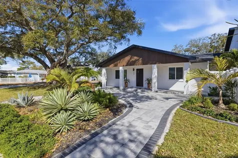 639 43rd Avenue N St Petersburg FL 33703