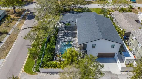 639 43rd Avenue N St Petersburg FL 33703