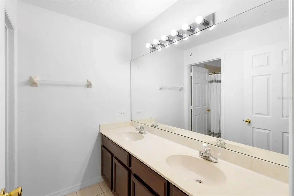 2697 Star Grass Circle Kissimmee FL 34746