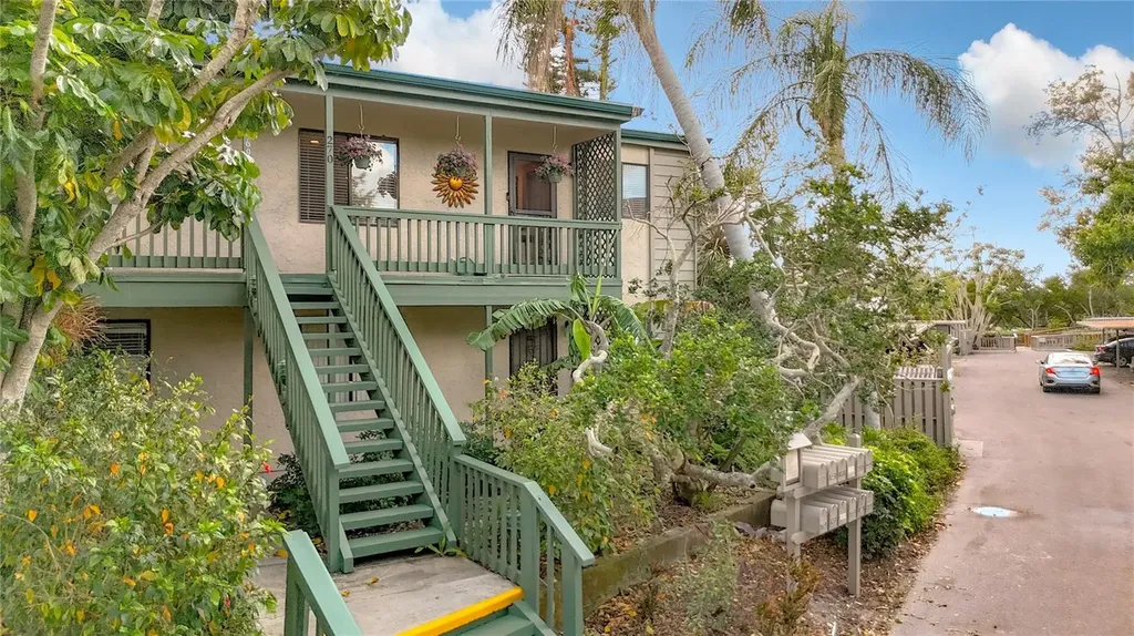 1510 Pelican Point Drive Sarasota FL 34231