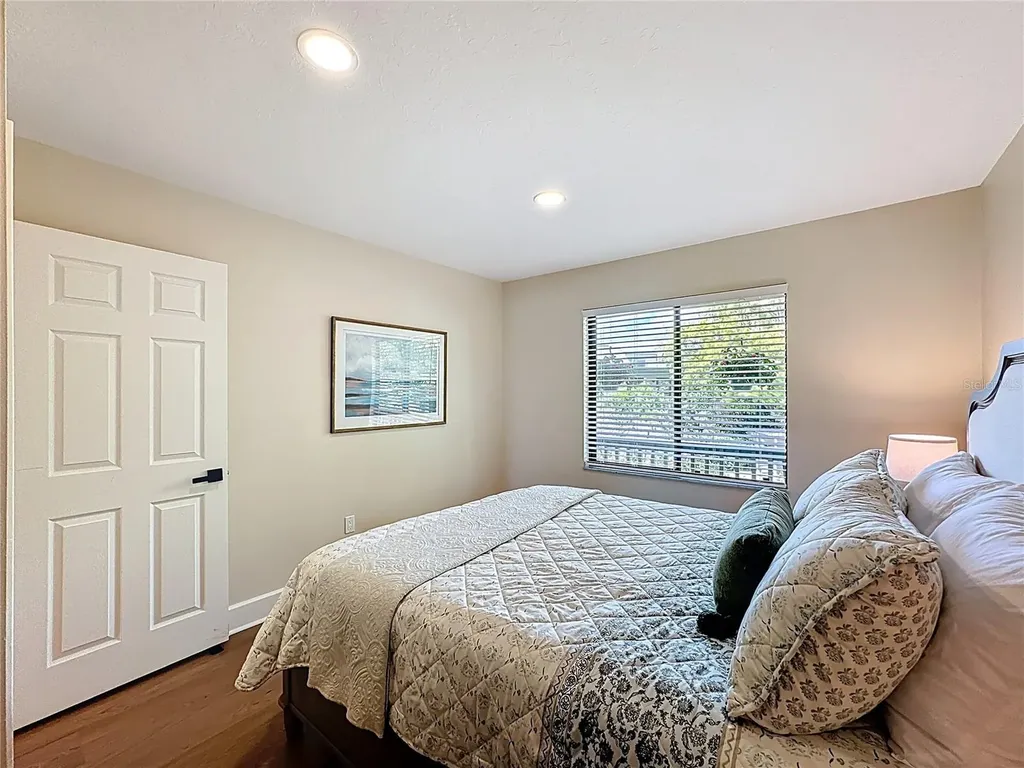1510 Pelican Point Drive Sarasota FL 34231