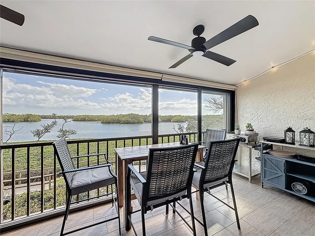 1510 Pelican Point Drive Sarasota FL 34231