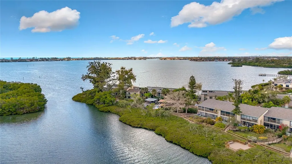 1510 Pelican Point Drive Sarasota FL 34231