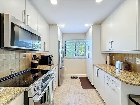 1510 Pelican Point Drive Sarasota FL 34231