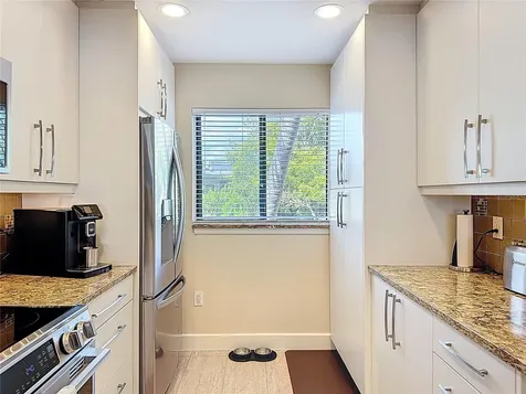 1510 Pelican Point Drive Sarasota FL 34231
