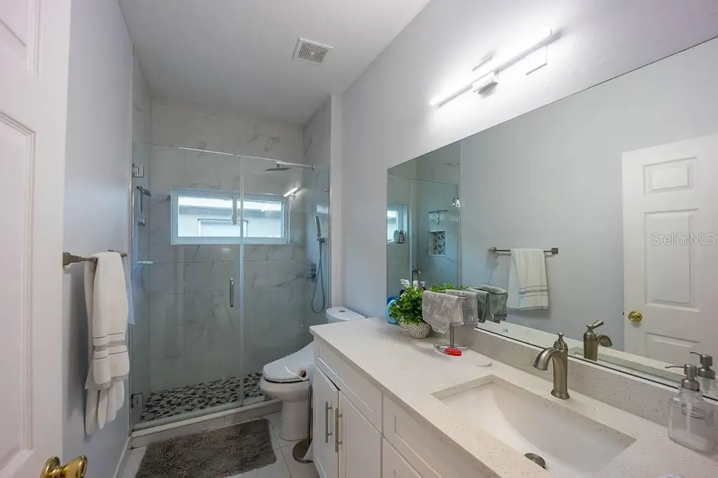 8915 Victoria Isle Place Orlando FL 32829