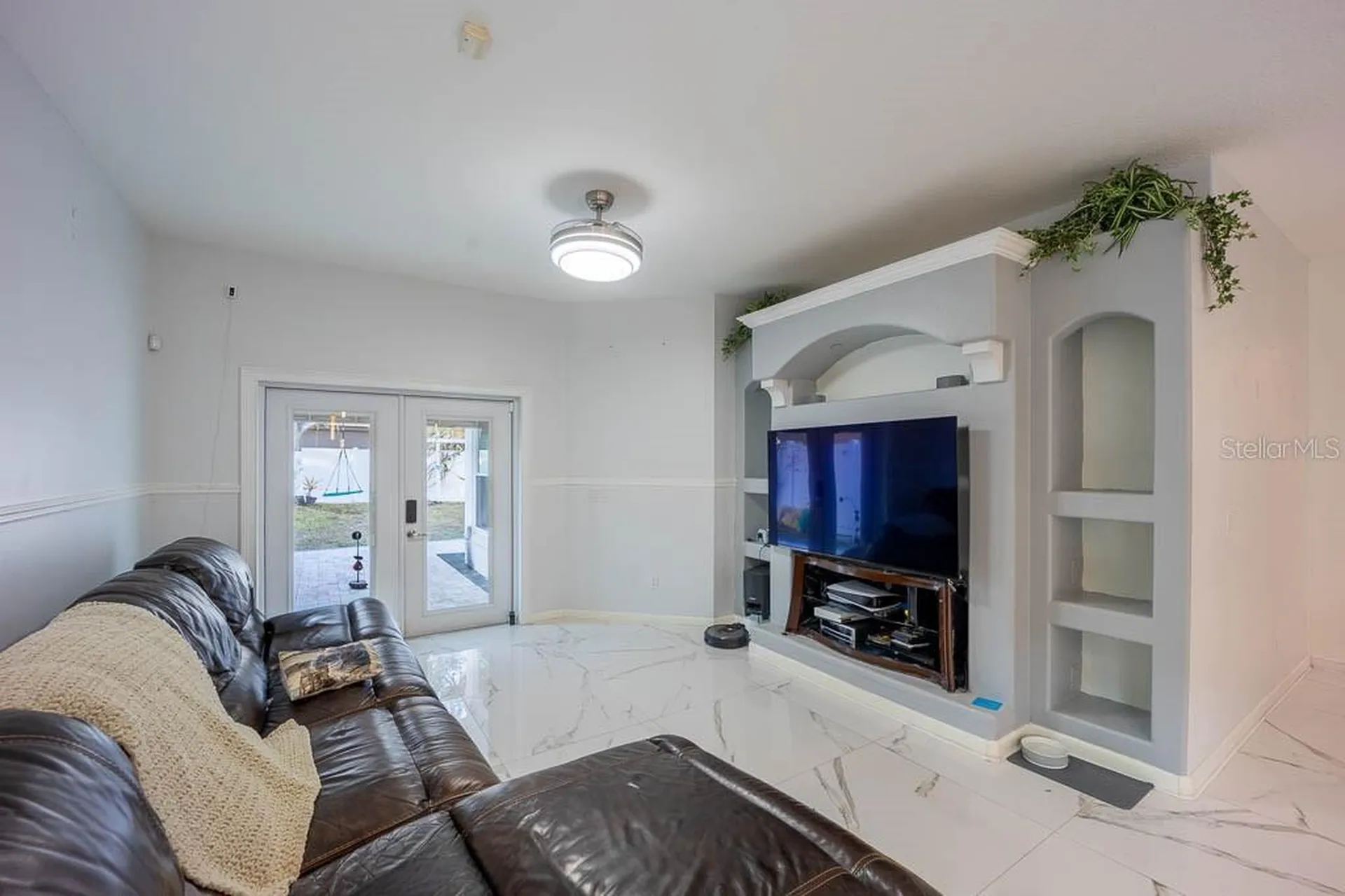 8915 Victoria Isle Place Orlando FL 32829
