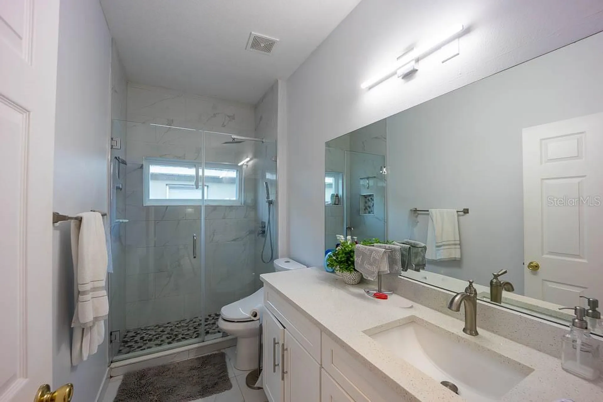 8915 Victoria Isle Place Orlando FL 32829