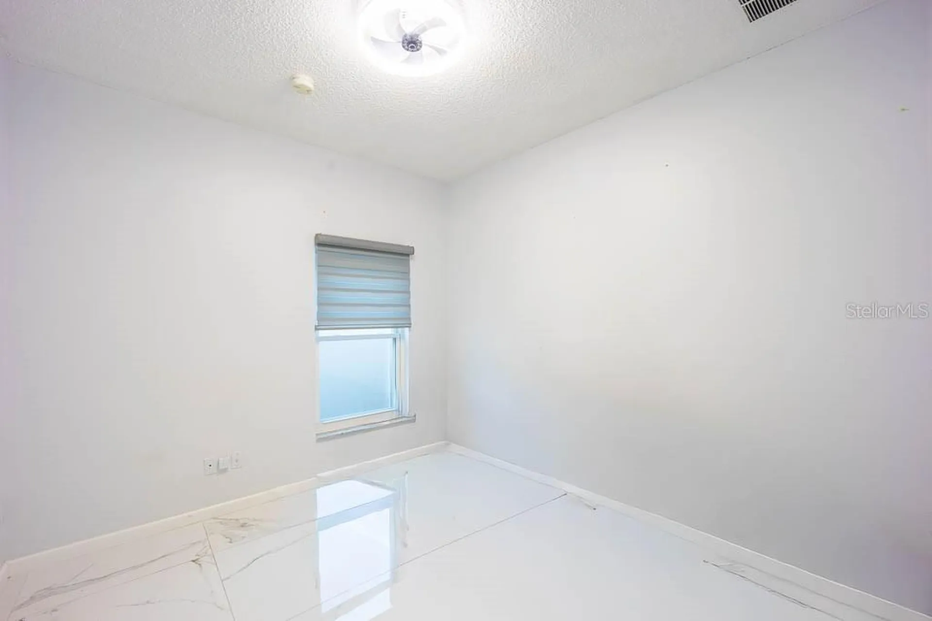 8915 Victoria Isle Place Orlando FL 32829