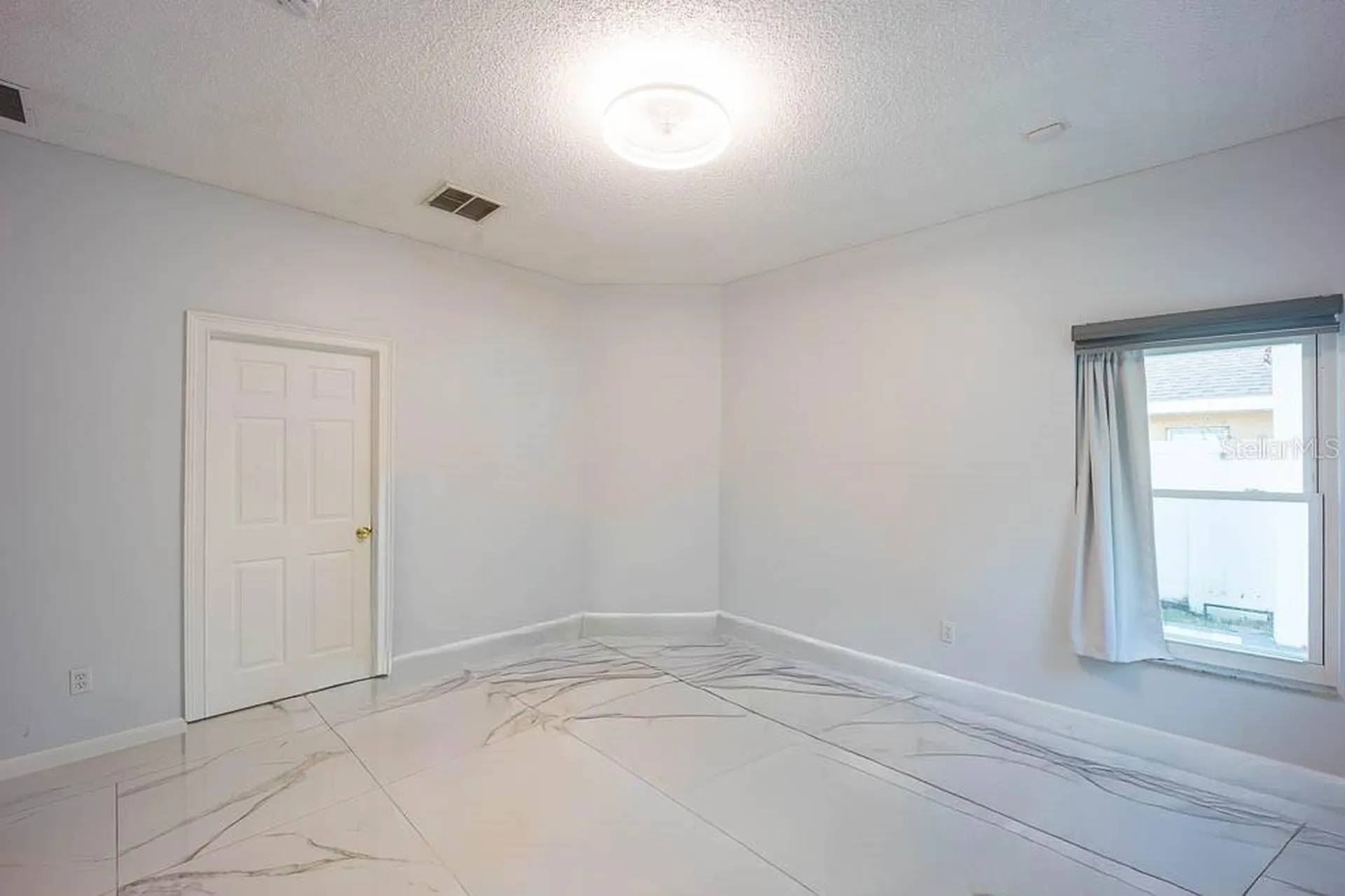 8915 Victoria Isle Place Orlando FL 32829