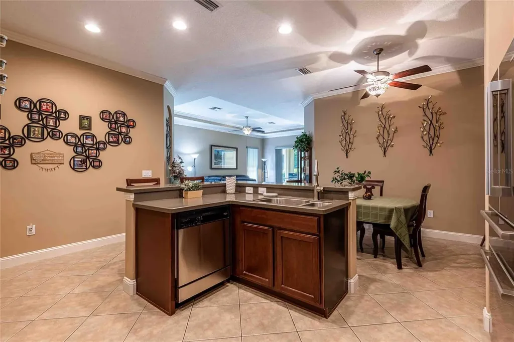 2821 Devonoak Boulevard Land O Lakes FL 34638